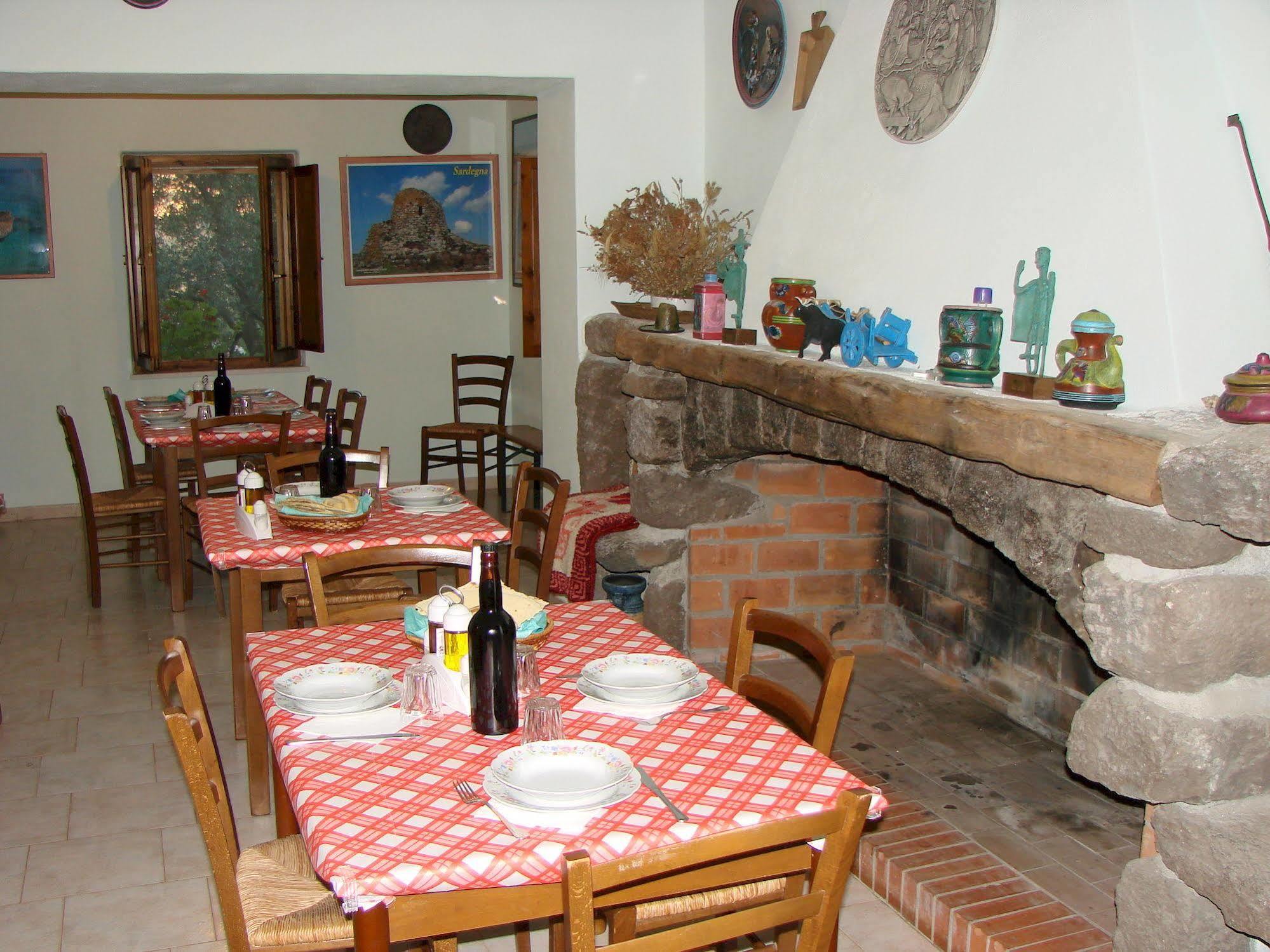 Agriturismo Su Tiresi Cala Gonone Exteriör bild